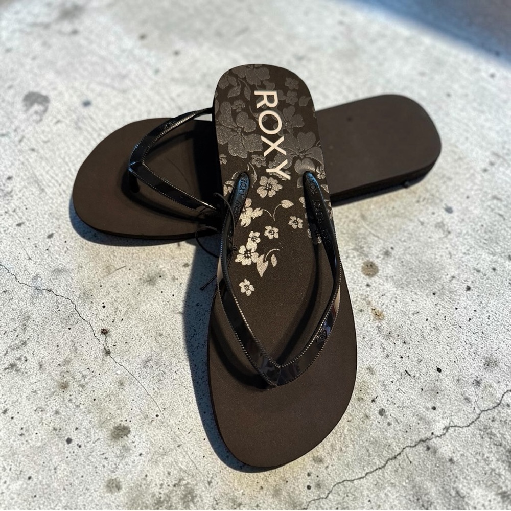 Roxy Black Floral Logo Women's Flip Sandals